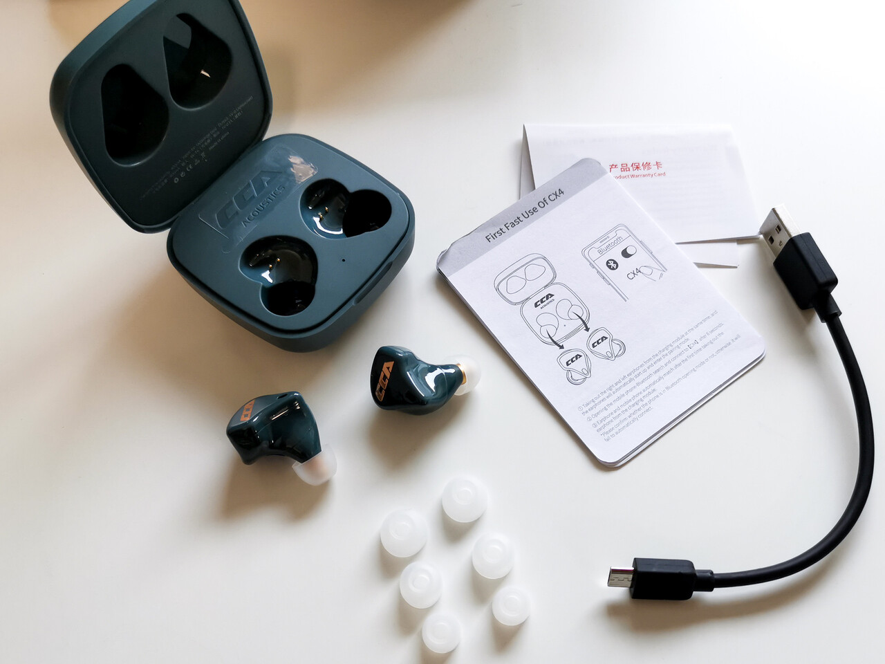 Bisonicr Keep Walking Cca Cx4 渋いカラーリング 最新ドライバー搭載でブラッシュアップした明瞭サウンド 低価格1ba 1dd完全ワイヤレス Tws イヤホン レビュー