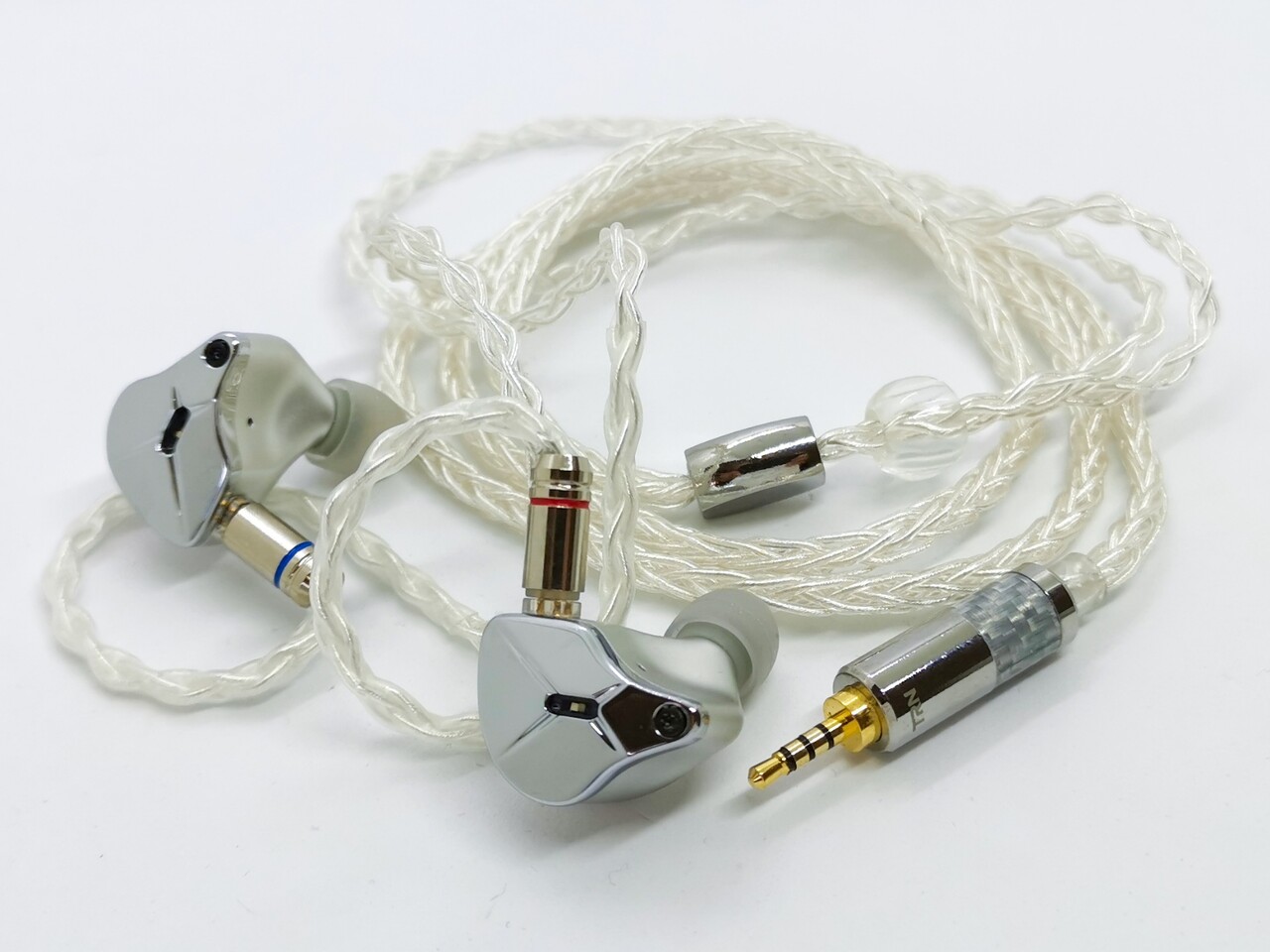 TRN T3」 今度のTRNはまさかの爆安「純銀線」。3千円台で高音質