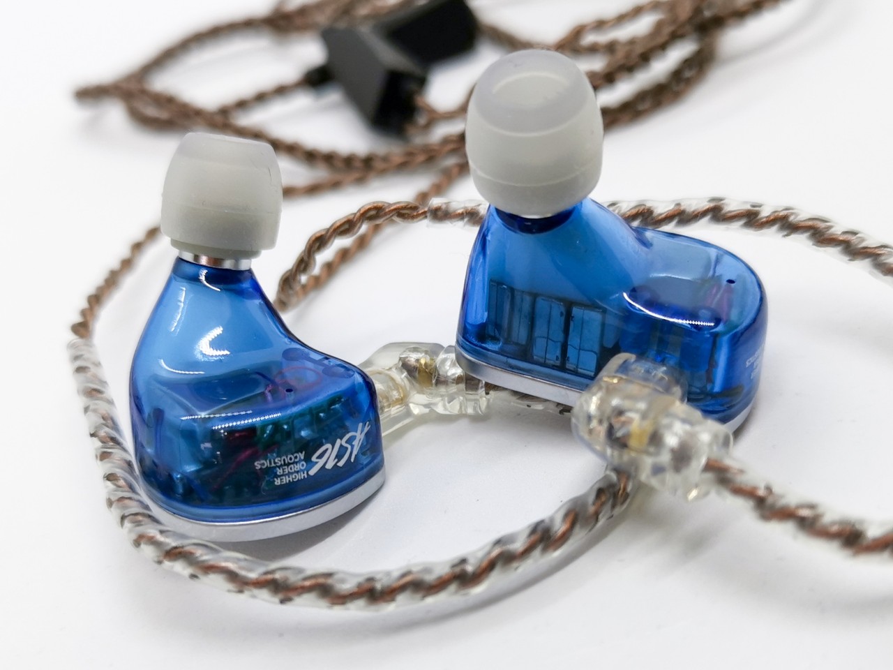 KZ AS16」 価格破壊 8BA モデルのKZバージョンが登場。より中高域の