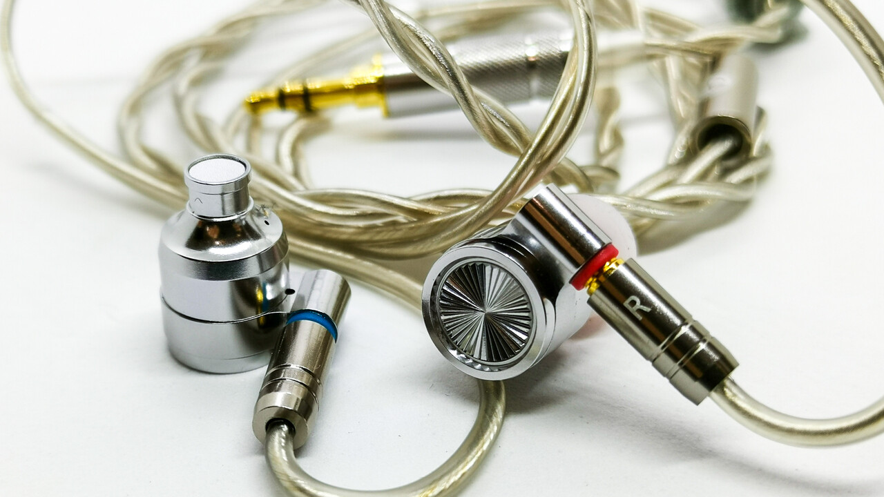 TIN HIFI T4」 全方位に洗練された明瞭サウンドが楽しめる、CNT