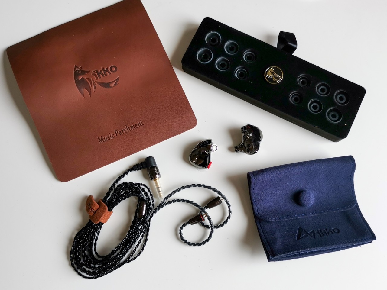 ikko OH10 Obsidian／丹銅製ハウジングイヤホン Obsidian OH10 - In-Ear Monitors - High Fidelity | iKKO Audio