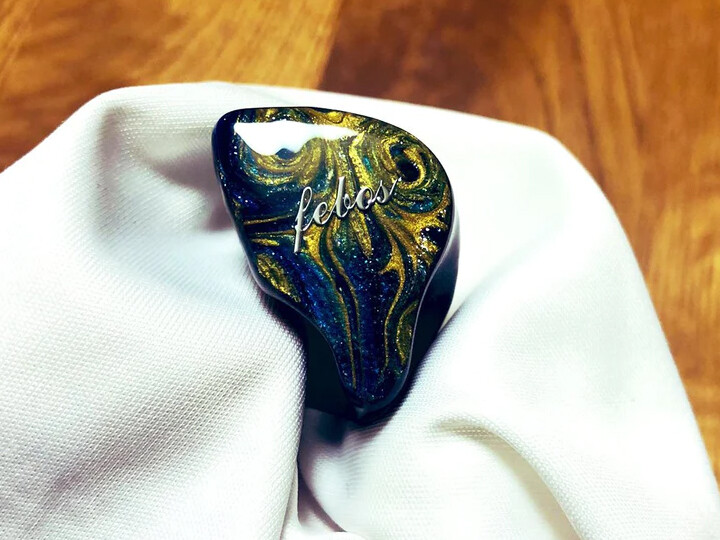 Hisenior T2」 実質100ドル程度のKnowles製2BA搭載カスタムIEM