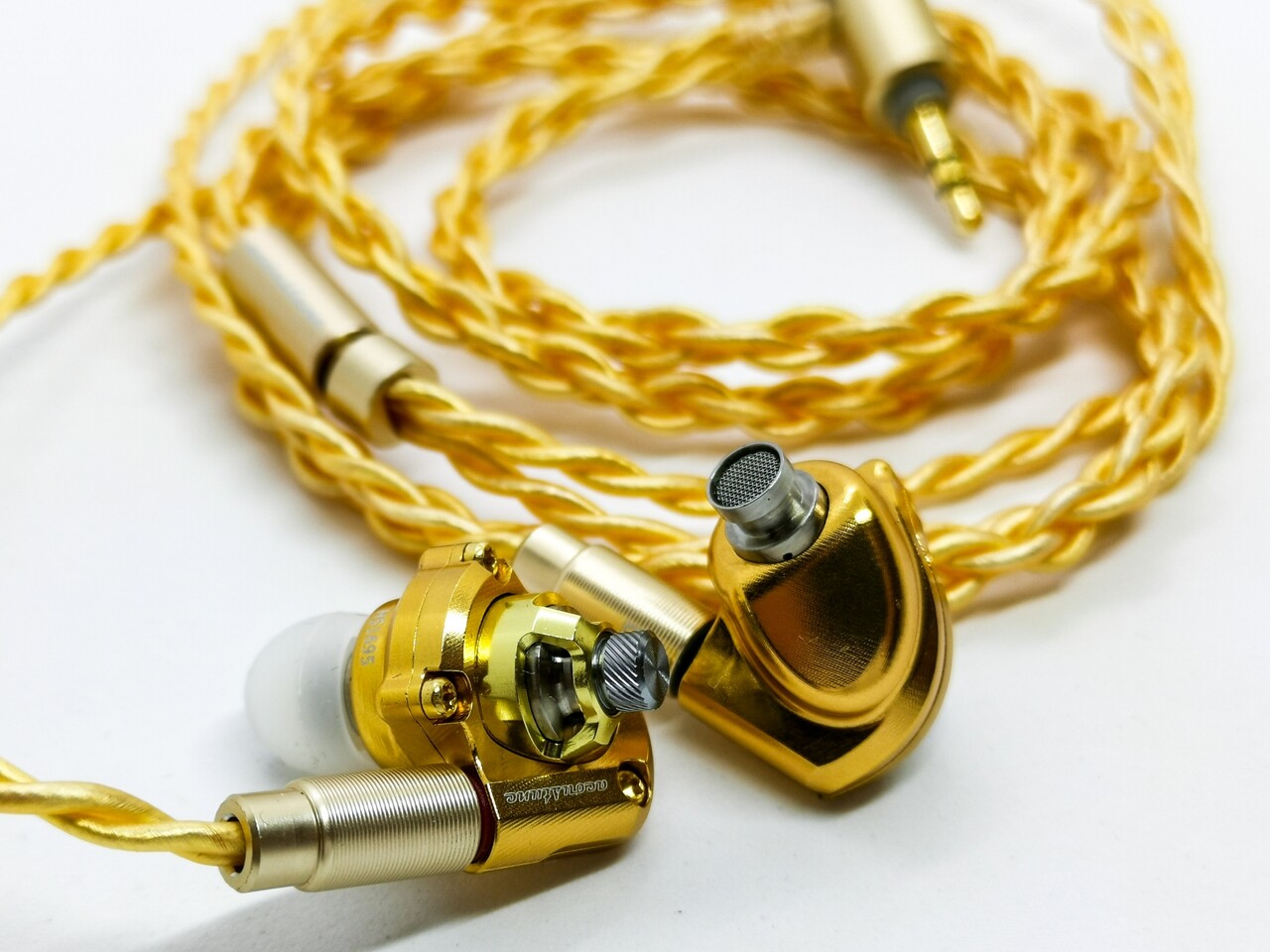 イヤホン Acoustune HS1695 Ti Gold Acoustune 「HS1695TI Gold」 とにかくゴールドデザインが素敵で