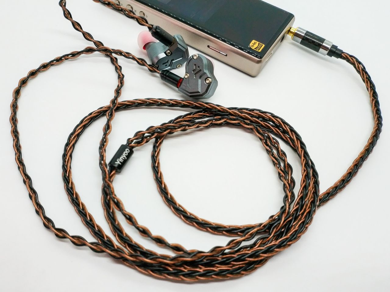 Yinyoo」および「HiFiHear」の最新の低価格イヤホンケーブル