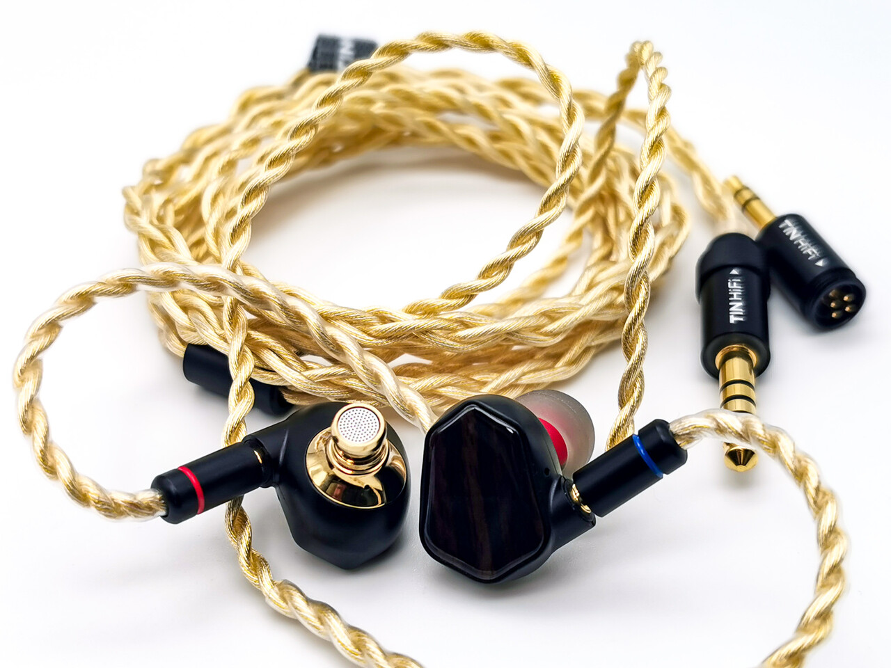 TINHIFI T7」 高精度な純金コート振動板や特許技術で質感を高め TINHIFI T7」 高精度な純金コート振動板や特許技術で質感を高め