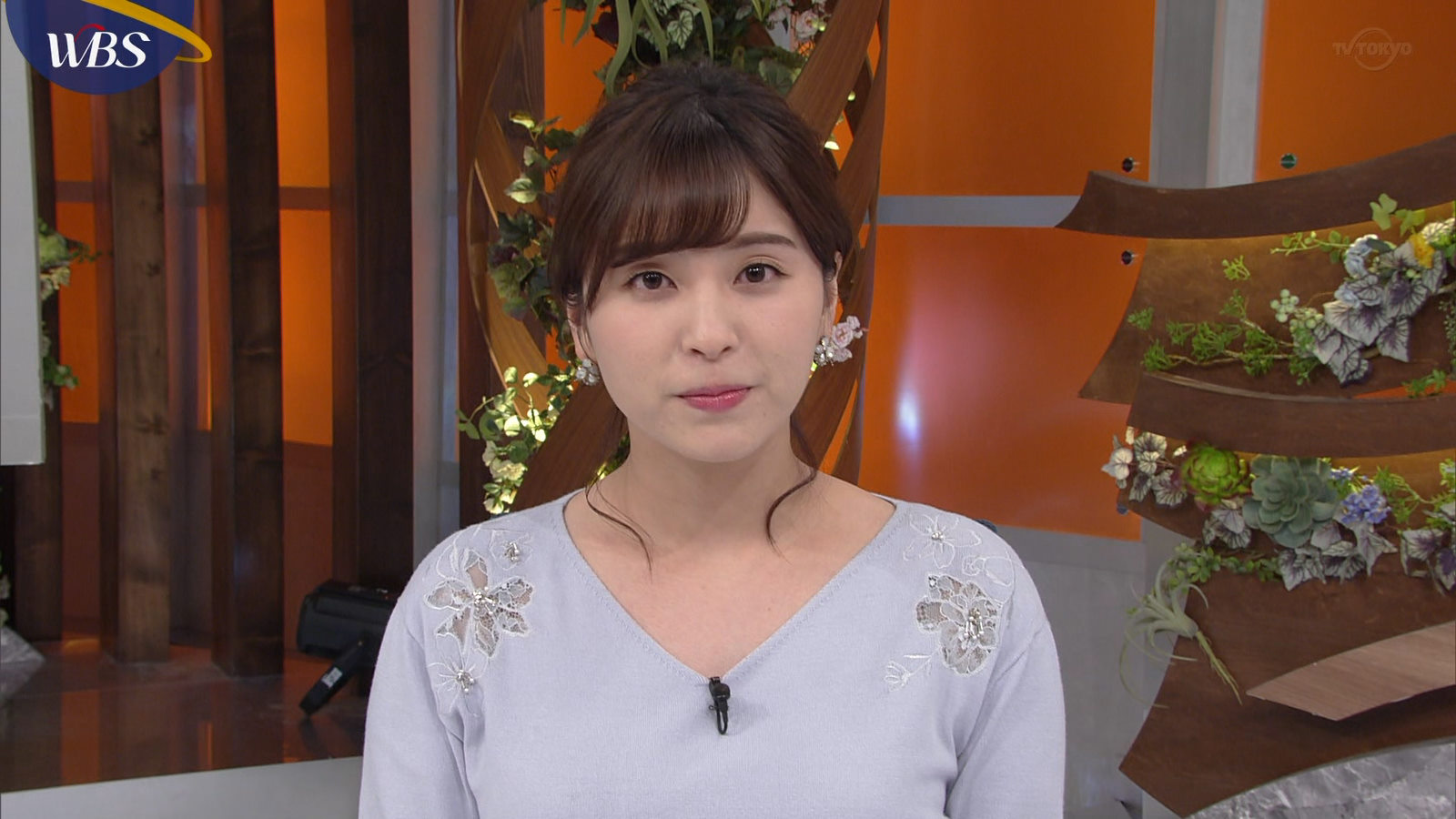 角谷暁子アナがピッタリニットで歩くとこうなる みっけた 今日の女子アナのその一瞬