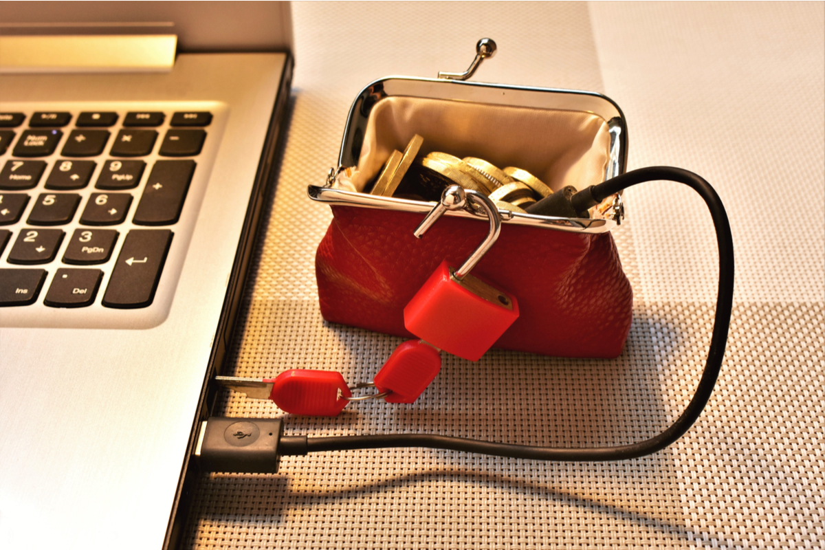 コールドウォレットとは？対応する取引所やホットウォレットとの違いを解説 : LINE BITMAX 公式ブログ