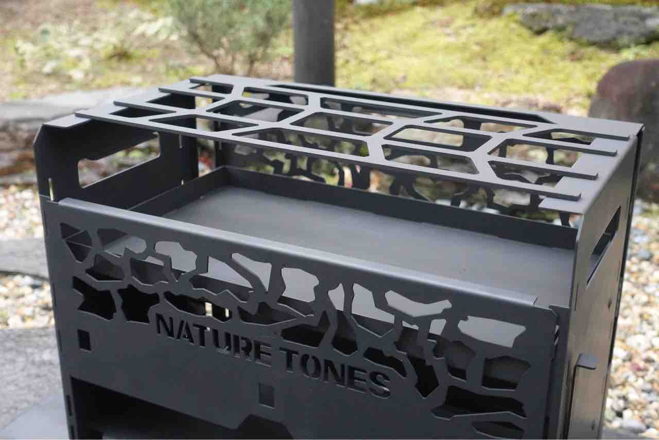 調理が楽しくなる焚き火台、THE BONFIRE FORTRESS : Biwako Camp