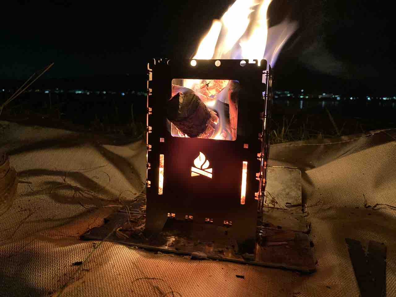 Bushcraft Essentials Bushbox XL (ブッシュボックス XL)を使っ Bushcraft Essentials Bushbox XL (ブッシュボックス XL)を使っ