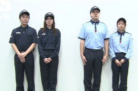 日本郵便 配達員の新たな制服を発表 濃紺一色から青と白のストライプをメインとした明るいものに Root News 日本郵便 配達員の新たな制服を発表 濃紺一色から青と白のストライプをメインとした明るいものに Root News