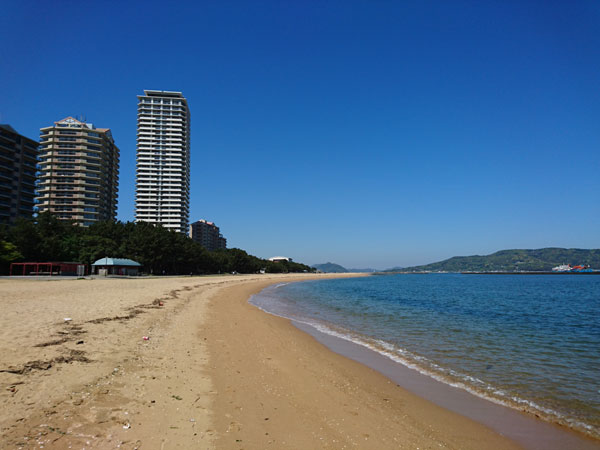 マリナタウン海浜公園から室見川河口へ無料の潮干狩り K家の気まぐれブログ マリナタウン海浜公園から室見川河口へ無料の潮干狩り K家の気まぐれブログ