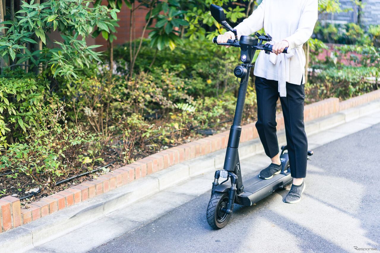 【交通】電動キックボード、７月１日から免許不要に　条件は最高速度２０ｋｍ以下など　時速６ｋｍ以下なら歩道も走行
