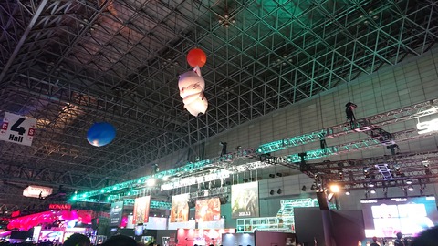 SQUARE ENIXブース 1