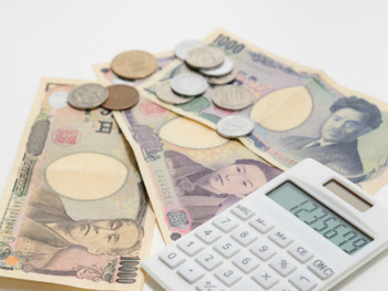 月給13万円のシングルマザー、現金で買ったもの