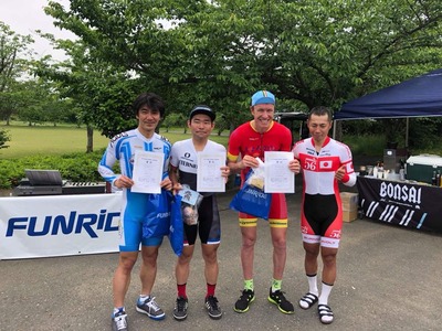 32293874_2085109731503896_2925929569703690240_n