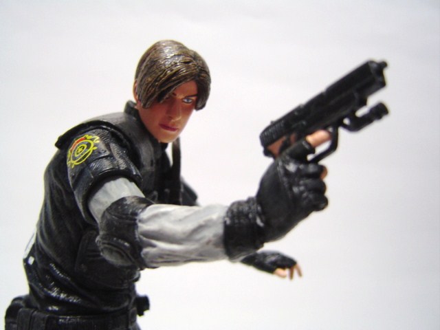 NECA バイオハザード4 レオンSケネディ R.P.D. ver : HERO STYLE