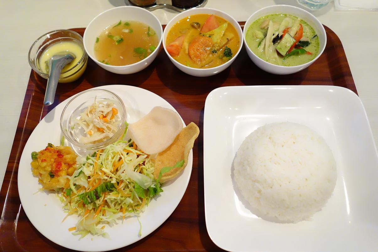 高槻 タイ料理 ディーディー 可愛らしい店内で タイカレーやねん できる限り遊ぶ D 高槻 タイ料理 ディーディー 可愛らしい店内で タイカレーやねん できる限り遊ぶ D