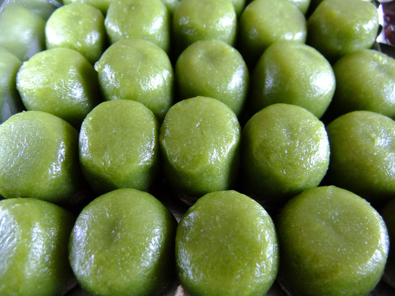 風流堂 期間限定の茶団子 くねくねたべのみあるき