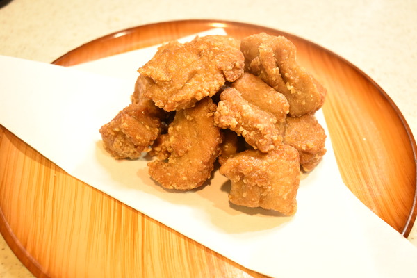 まぐろのにんにく醤油唐揚 (6)