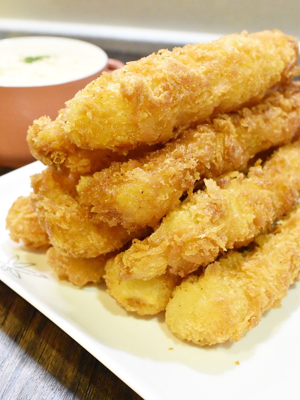 大量の特大エビフライ (1)