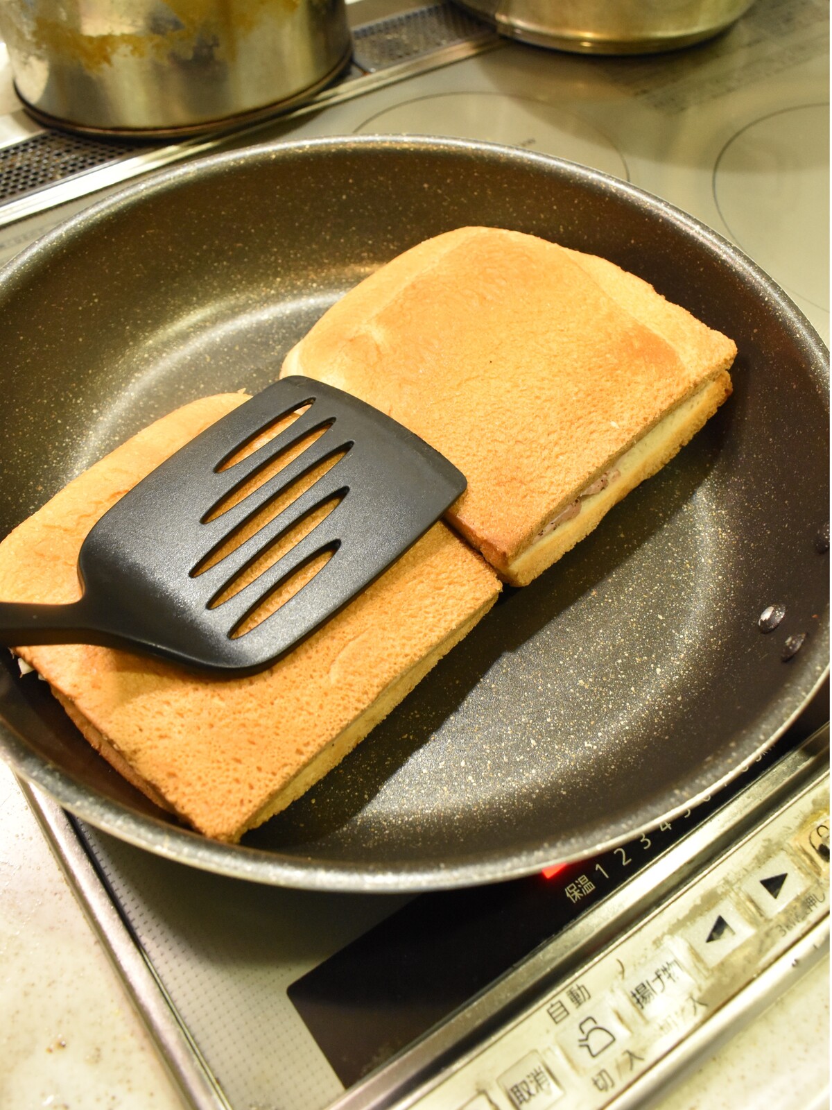 ザクザク食感が最高 食パンの耳で作るホットサンド 気まま料理で レシピとか Powered By ライブドアブログ