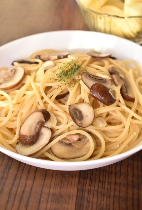 マッシュルームのガーリックパスタ (1)