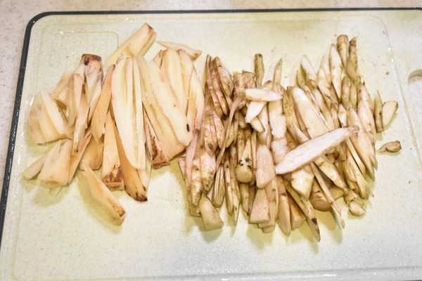 ごぼうとれんこんのコンソメ炒め (3)
