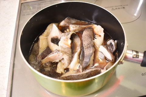 カラスガレイのあら煮 (4)