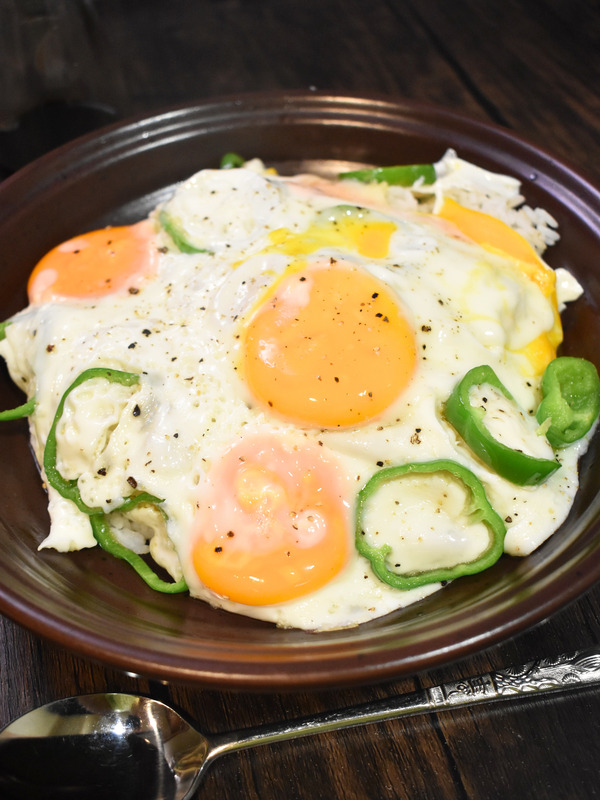 目玉焼き丼 (2)