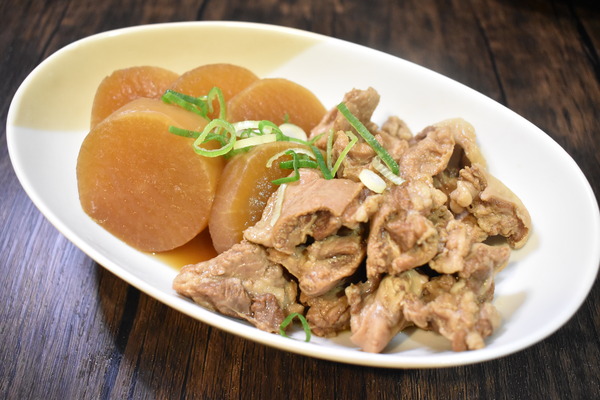 豚すじ肉と大根の煮物 (8)