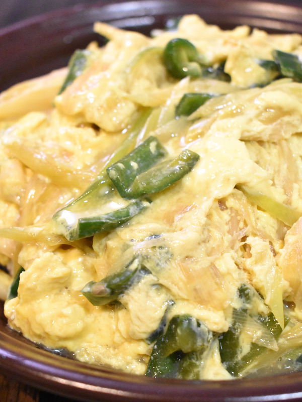 白ねぎとピーマンの玉子丼 (1)