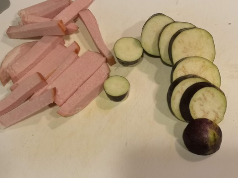 ハムと茄子のオムレツ (2)