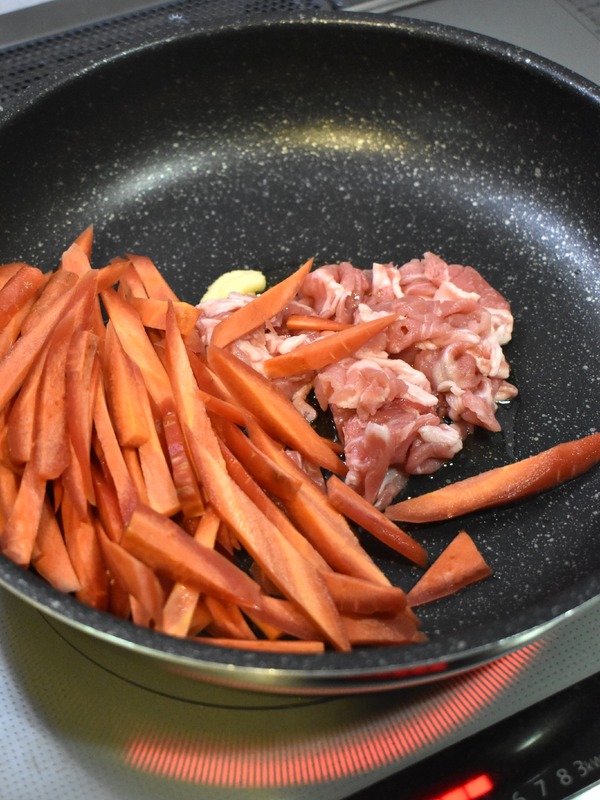 豚肉と人参のウスターソース炒め煮 (3)