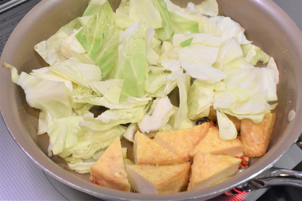 厚揚げとキャベツのピリ辛炒め (5)