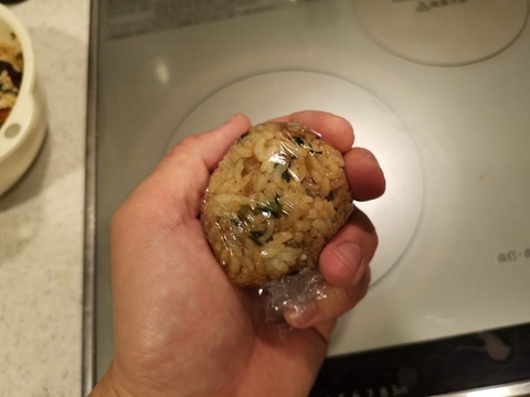 小松菜と豚肉の変わりおにぎり (7)