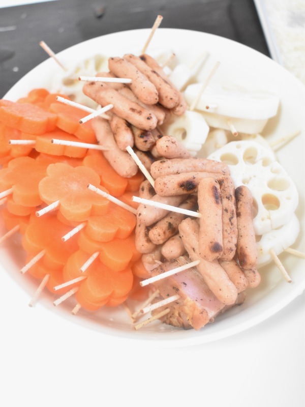 ２度漬け禁止の串カツ (04)