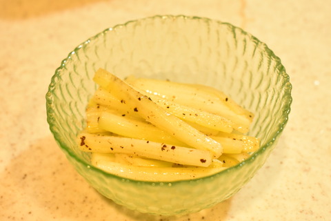 セロリのコショウ炒め (5)