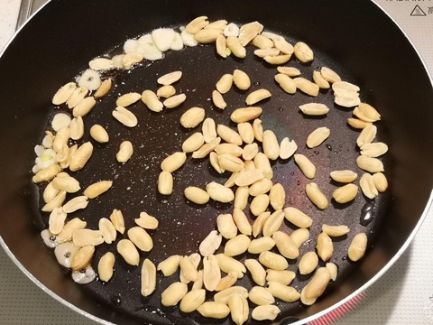 しし唐のピーナッツ炒め (3)