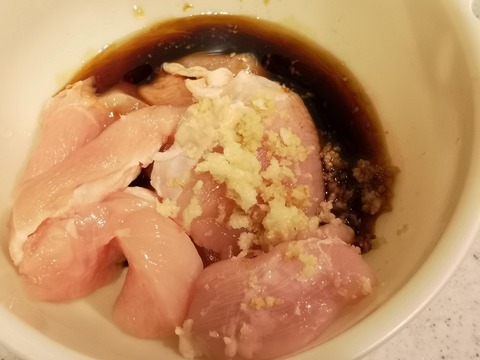 鶏むね肉の大判唐揚 (3)