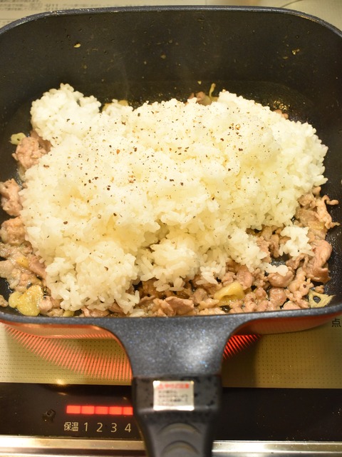 豚にんにく炒飯 (5)