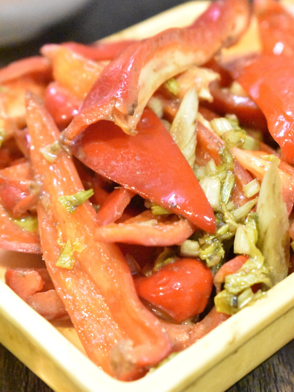 赤ピーマンのアンチョビ炒め (1)