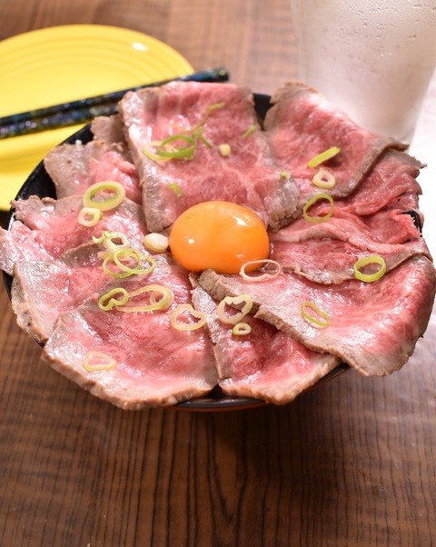 ローストビーフ丼 (1)