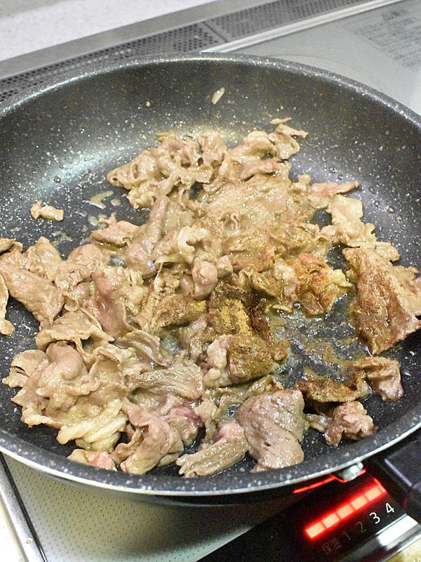 スパイシービーフサンドイッチ (4)