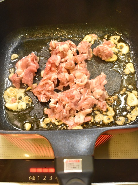 豚にんにく炒飯 (4)