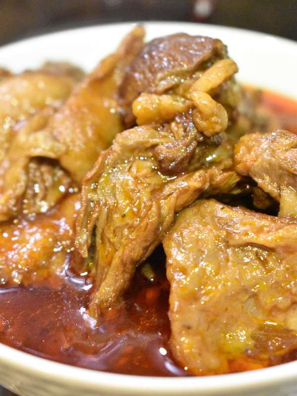 神戸牛すじの赤ワイン煮込み (1)