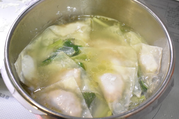 揚げワンタンと茹でワンタン (11)