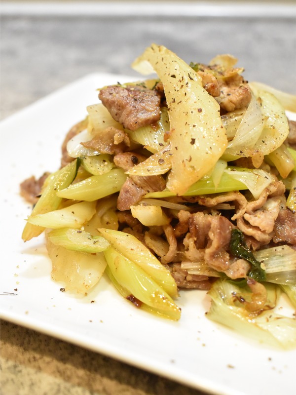 豚肉の香味野菜炒め (1)