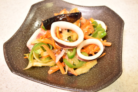 イカと夏野菜のさっぱり炒め (6)