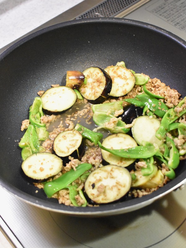 茄子とピーマンのそぼろ炒め (5)