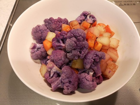 紫カリフラワーのワイン蒸し (7)